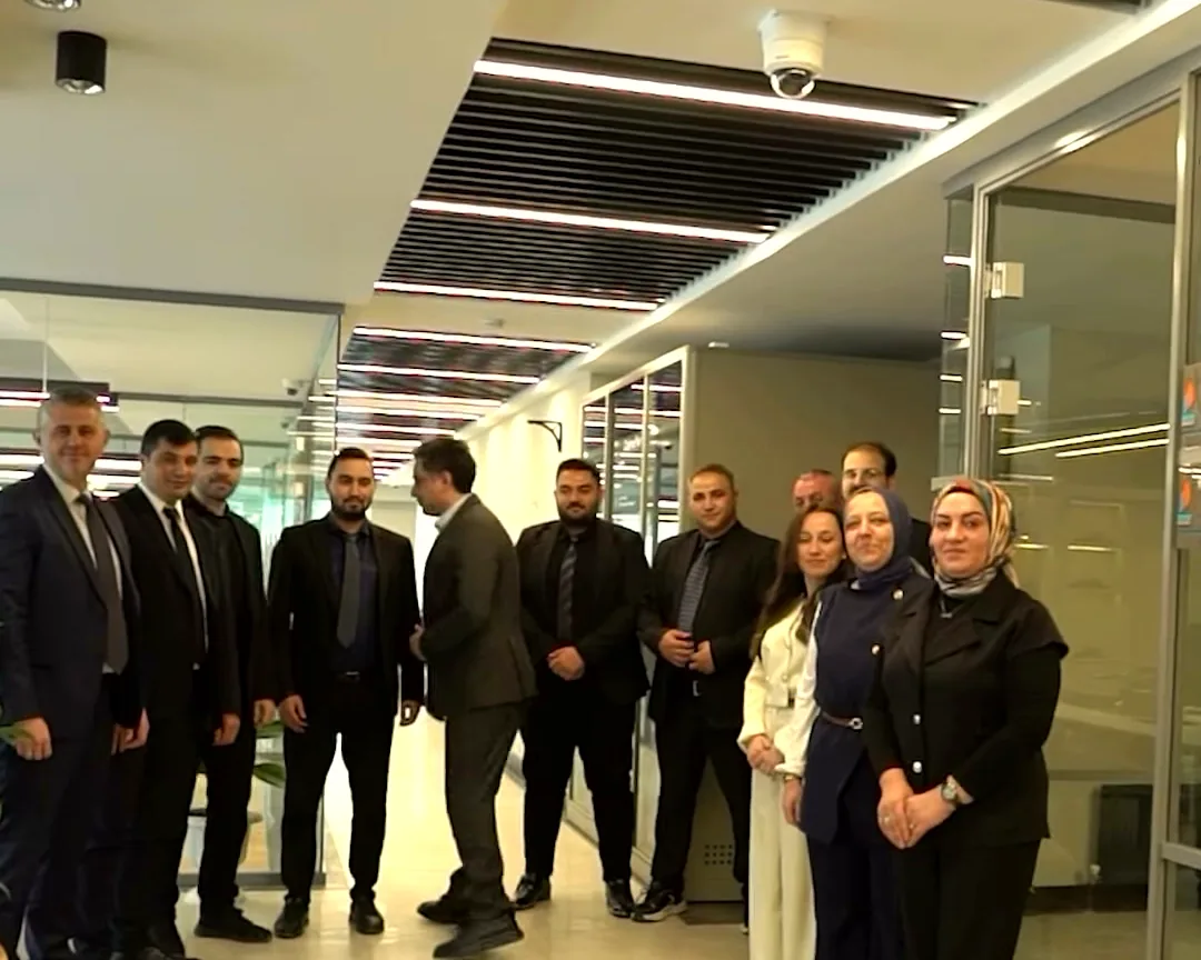İmza Bina Yönetimi ekibi merkez ofiste